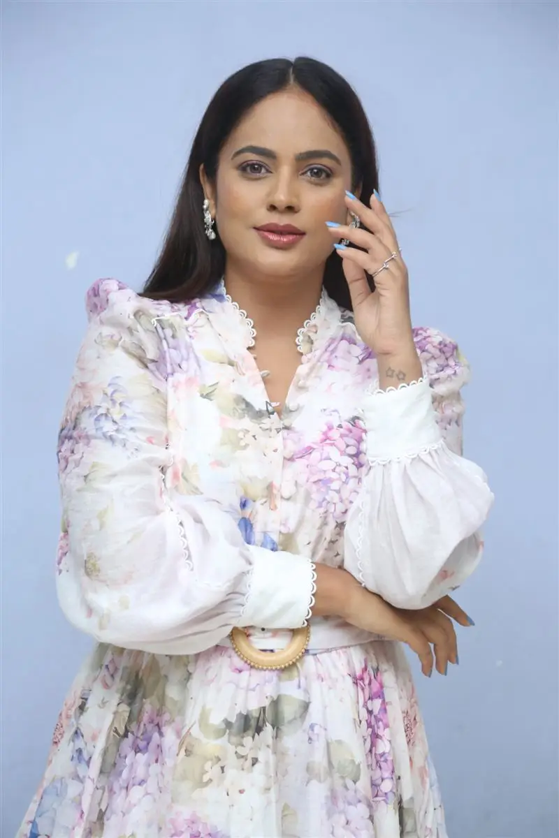 TELUGU ACTRESS NANDITA SWETHA AT OO MANCHI GHOST MOVIE RELEASE EVENT 5